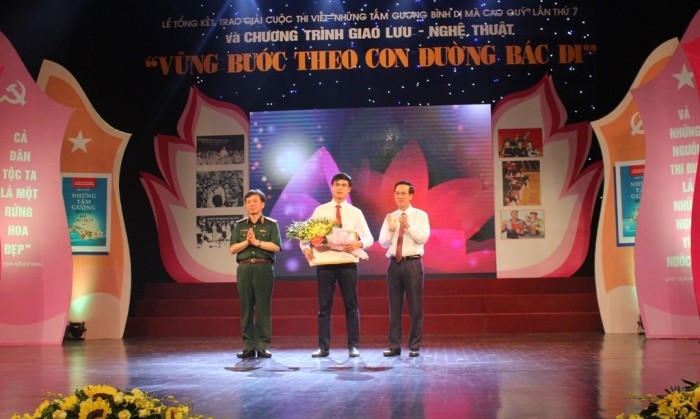 Writing contest honors role models - ảnh 1
